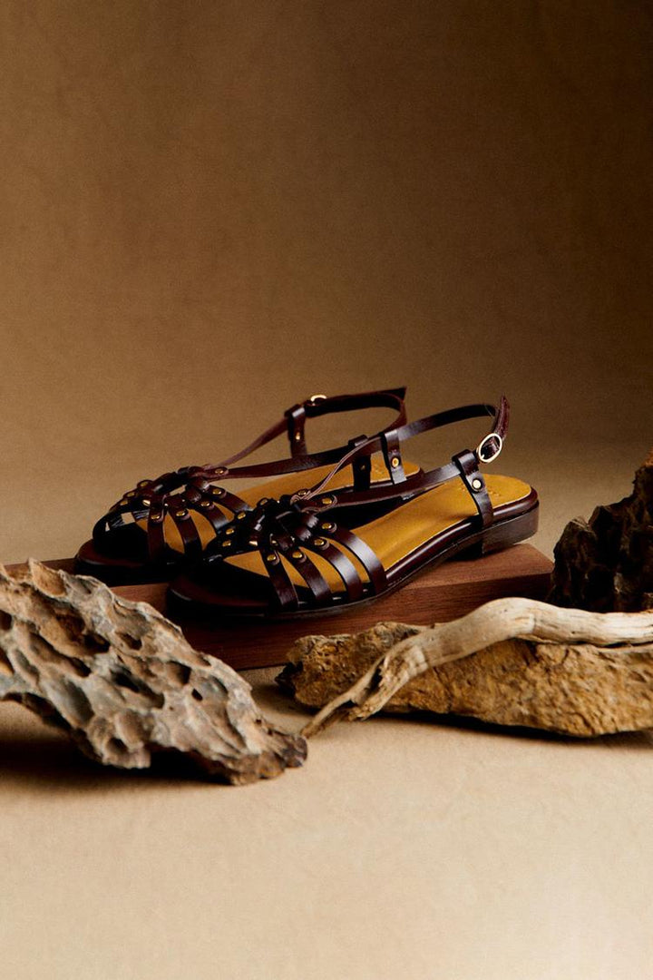 Bettina – Handwerkliche Sommersandalen